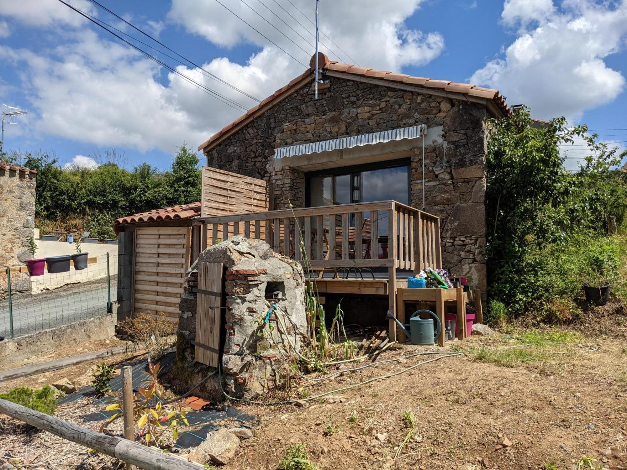 Hotel Le Petit Moulin Pouzauges Exterior foto